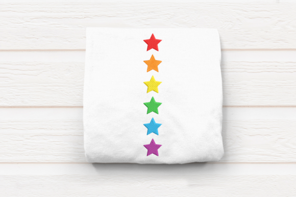 Vertical Row of Stars: A Seasonal Design Review